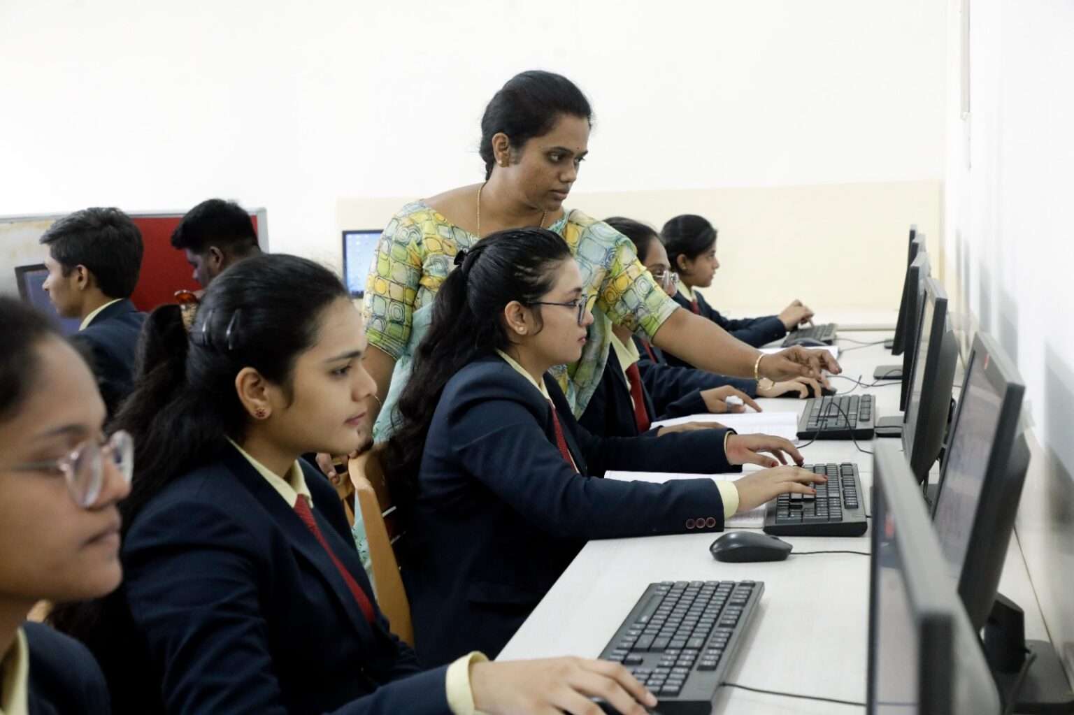 J S Degree College Computer Lab
